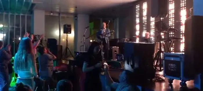 wzKbQ_ZlKAs